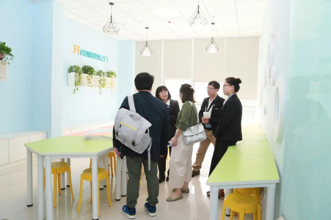 热情交流两国教学差异