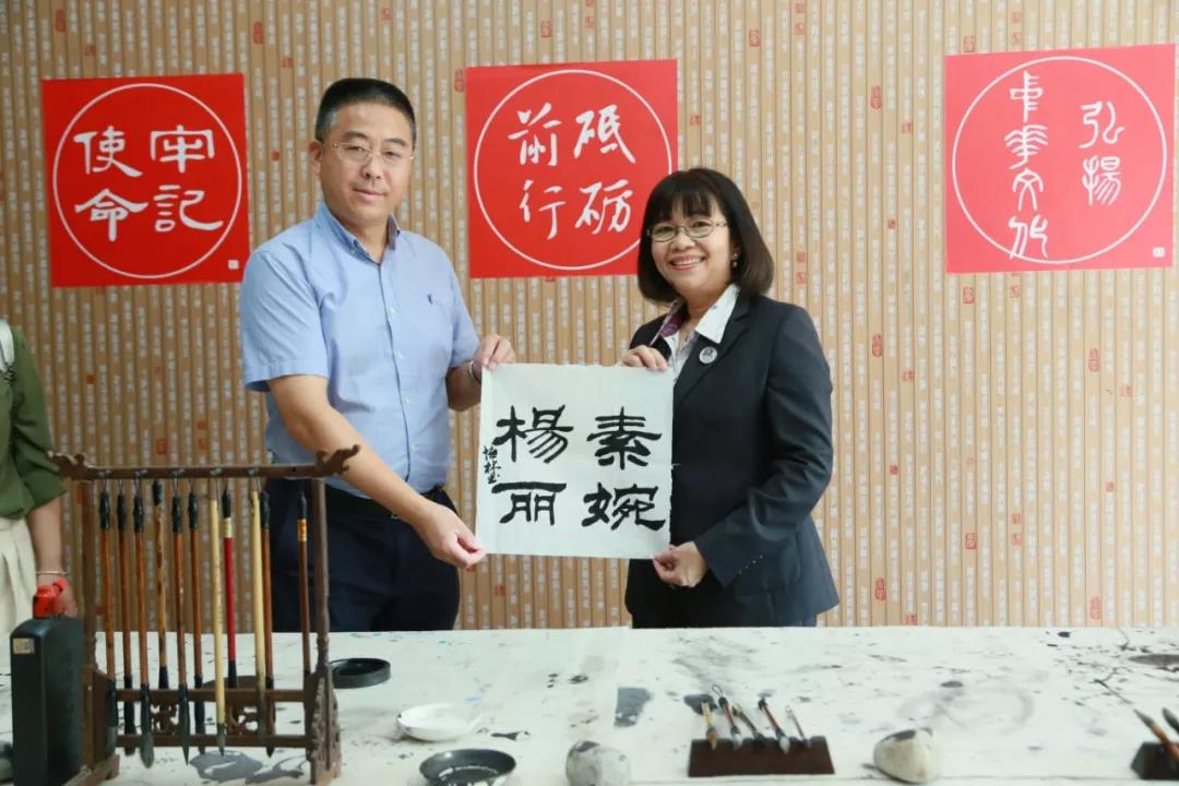 一起感受中国毛笔字的魅力